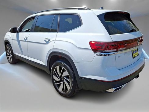 Certified 2025 Volkswagen Atlas SE image 7