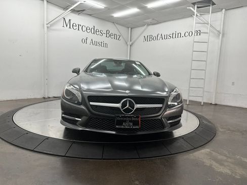 Used 2014 Mercedes-Benz SL 550 image 2