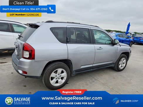 Used 2017 Jeep Compass Latitude FWD image 4