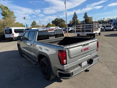 Used 2026 GMC Sierra 1500 Elevation w/ Elevation Premium Package AWD/4WD image 3