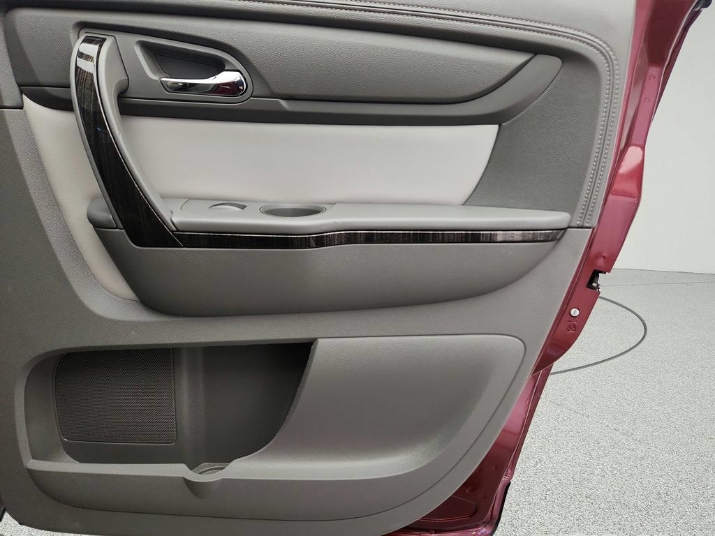 Used 2016 GMC Acadia SLT w/ Open Road Package FWD image 35