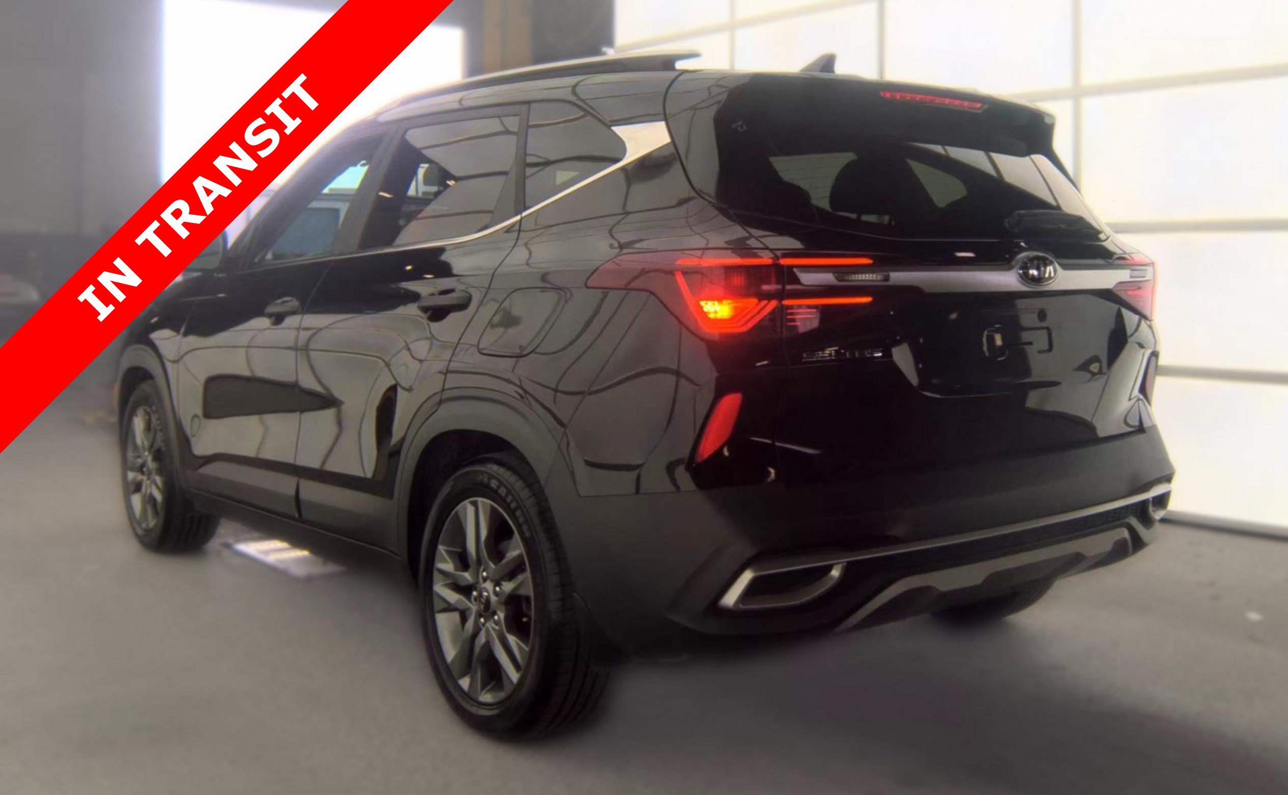 Used 2021 Kia Seltos S FWD image 4