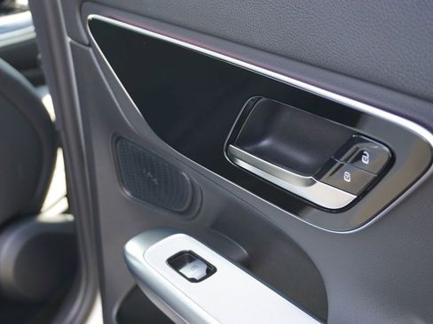 Certified 2025 Mercedes-Benz GLC 300 4MATIC image 55