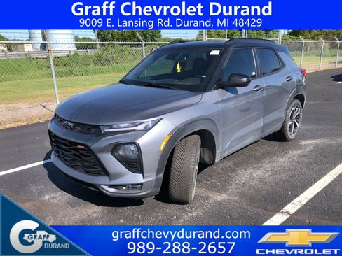 Used 2021 Chevrolet TrailBlazer RS w/ Sun and Liftgate Package FWD image 1