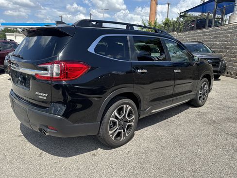Used 2023 Subaru Ascent Touring AWD/4WD image 3