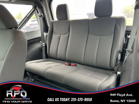 Used 2015 Jeep Wrangler Sport AWD/4WD image 13