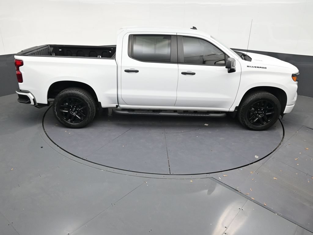 Used 2024 Chevrolet Silverado 1500 Custom w/ Turbomax Blackout Package RWD image 17