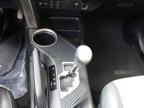 Used 2013 Toyota RAV4 Limited image 25