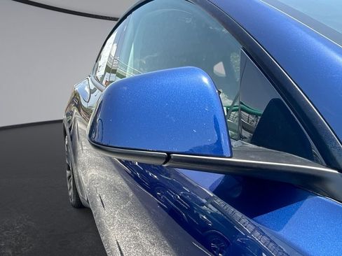 Used 2023 Tesla Model Y Long Range AWD/4WD image 28