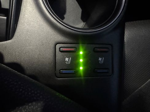 Used 2023 Toyota Camry XSE image 23