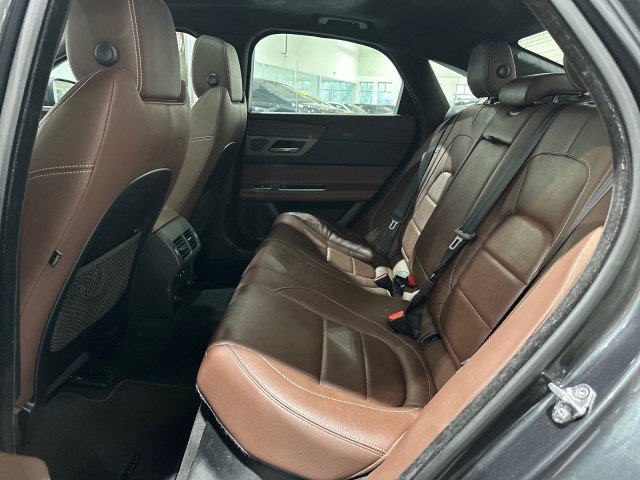 Used 2019 Jaguar XF S AWD/4WD image 87