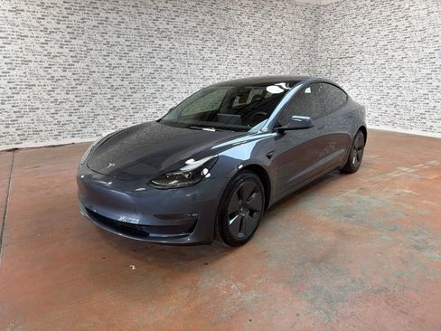Used 2022 Tesla Model 3 Long Range AWD/4WD image 3
