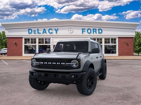 New 2026 Ford Bronco Badlands AWD/4WD image 2