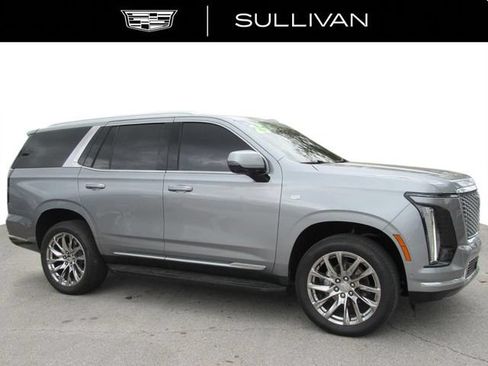 Certified 2025 Cadillac Escalade Premium Luxury w/ LPO, Radiant Package AWD/4WD image 2