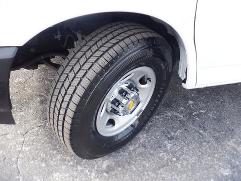 Used 2023 Chevrolet Express 2500 w/ Driver Convenience Package image 19