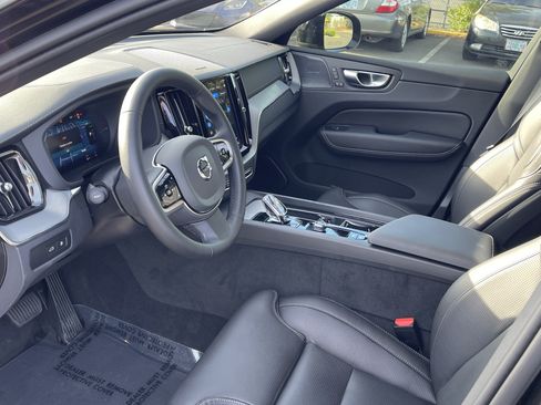 Used 2025 Volvo XC60 T8 Ultra w/ Climate Package AWD/4WD image 9