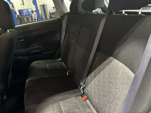 Used 2020 Mitsubishi Outlander Sport ES FWD image 31