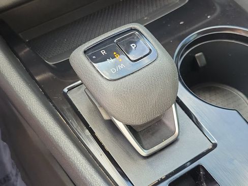Certified 2022 Nissan Rogue SV FWD image 27
