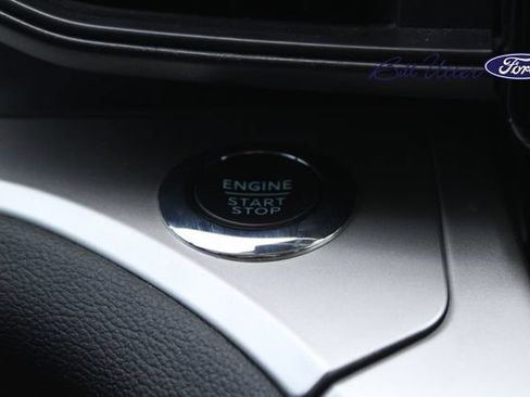 Used 2022 Ford Explorer XLT RWD image 16
