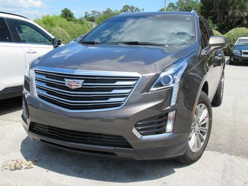 Used 2019 Cadillac XT5 Luxury FWD image 3
