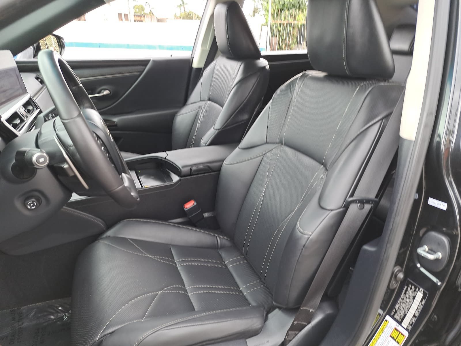 Used 2024 Lexus ES 300h w/ Accessory Package (Z1) FWD image 16
