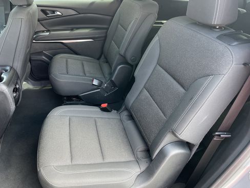 Used 2024 Chevrolet Traverse LT AWD/4WD image 16