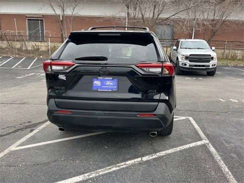 Used 2024 Toyota RAV4 XLE Premium image 4