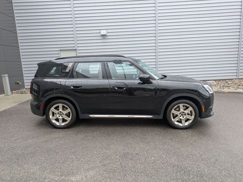 Used 2025 MINI Cooper Countryman S image 2