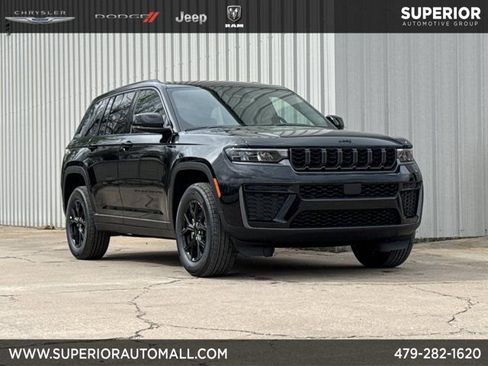New 2026 Jeep Grand Cherokee Altitude AWD/4WD image 1