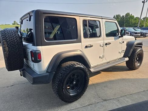 Used 2019 Jeep Wrangler Unlimited Sport S AWD/4WD image 12