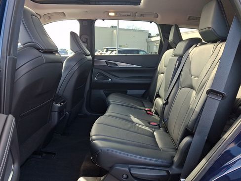 Certified 2025 INFINITI QX60 Luxe AWD/4WD image 10
