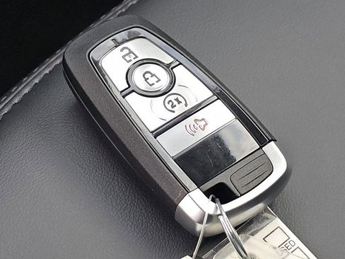 New 2025 Ford Maverick Lariat w/ Black Appearance Package image 34