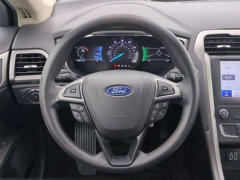 Used 2020 Ford Fusion SE image 22