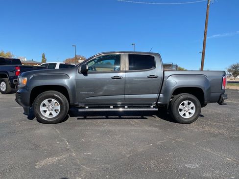 Used 2016 GMC Canyon 2WD Crew Cab w/ Convenience Package image 3