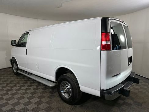 Used 2024 Chevrolet Express 2500 image 5