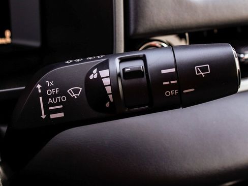 New 2025 Mitsubishi Outlander SE image 29