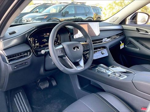 New 2026 INFINITI QX60 Luxe w/ Family Package FWD image 7