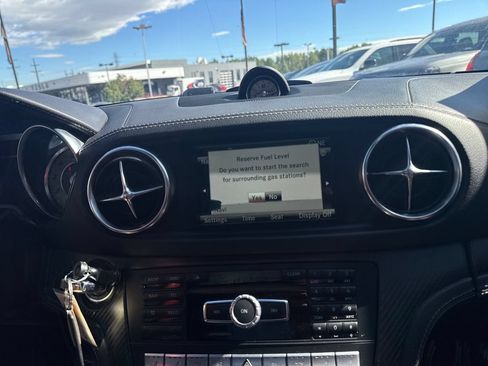 Used 2016 Mercedes-Benz SL 550 image 40