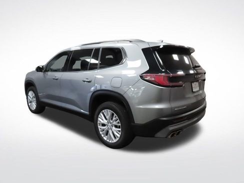 Used 2024 GMC Acadia Elevation w/ Luxury Package FWD image 3