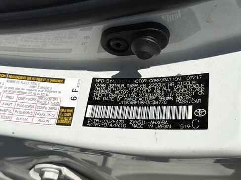 Used 2017 Toyota Prius Four FWD image 30