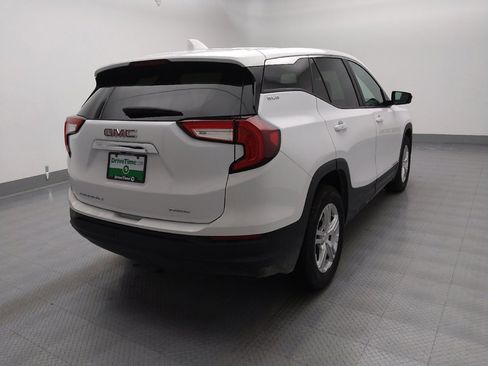 Used 2024 GMC Terrain SLE image 9
