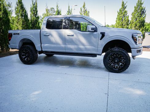 Used 2026 Ford F150 Lariat AWD/4WD image 11
