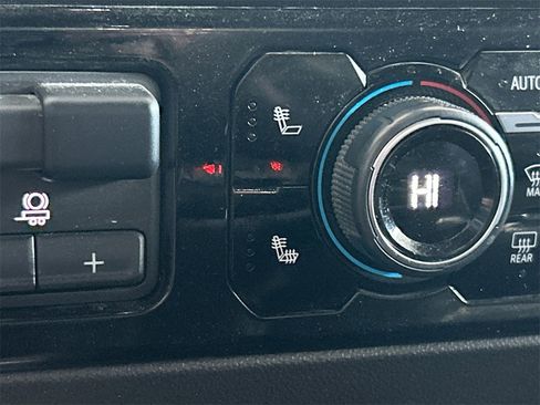 Used 2024 Chevrolet Silverado 1500 LT Trail Boss w/ Protection Package image 29