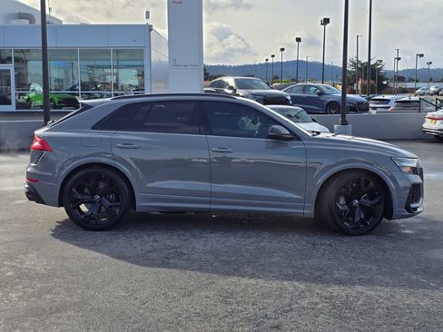 Used 2023 Audi RS Q8 w/ Black Optic Package image 37