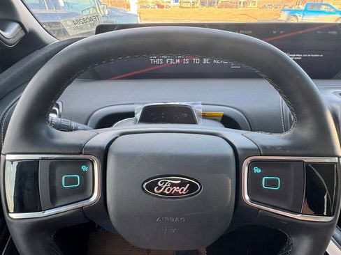 New 2026 Ford Expedition Platinum w/ Stealth Performance Package image 28