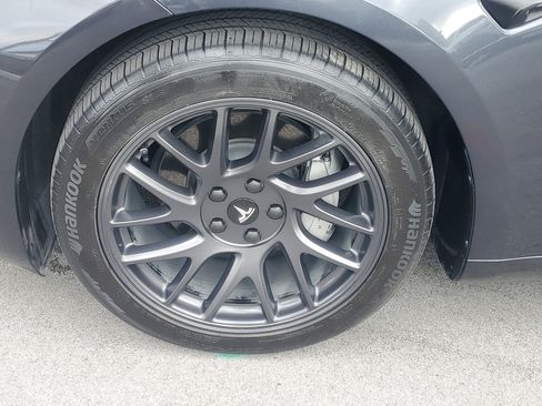 Used 2024 Tesla Model 3 Standard Range image 4