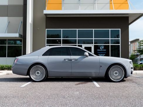 Used 2024 Rolls-Royce Ghost Black Badge AWD/4WD image 2