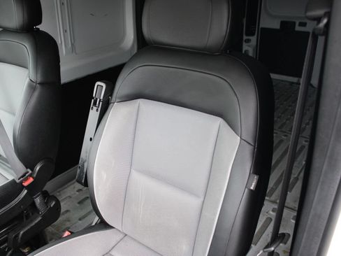 Used 2025 RAM ProMaster 2500 w/ Convenience Group FWD image 15