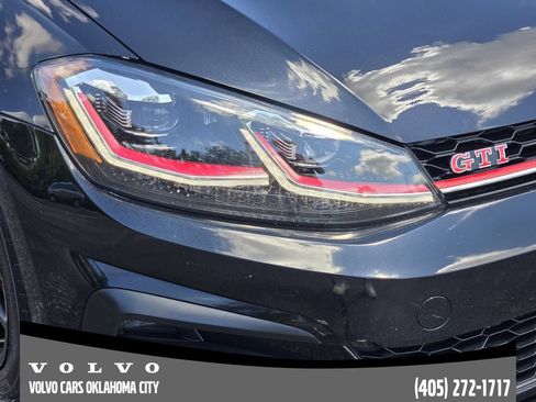 Used 2021 Volkswagen GTI SE FWD image 9