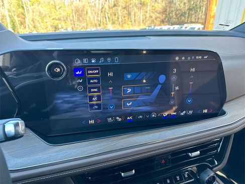 New 2026 Chevrolet Tahoe High Country image 25